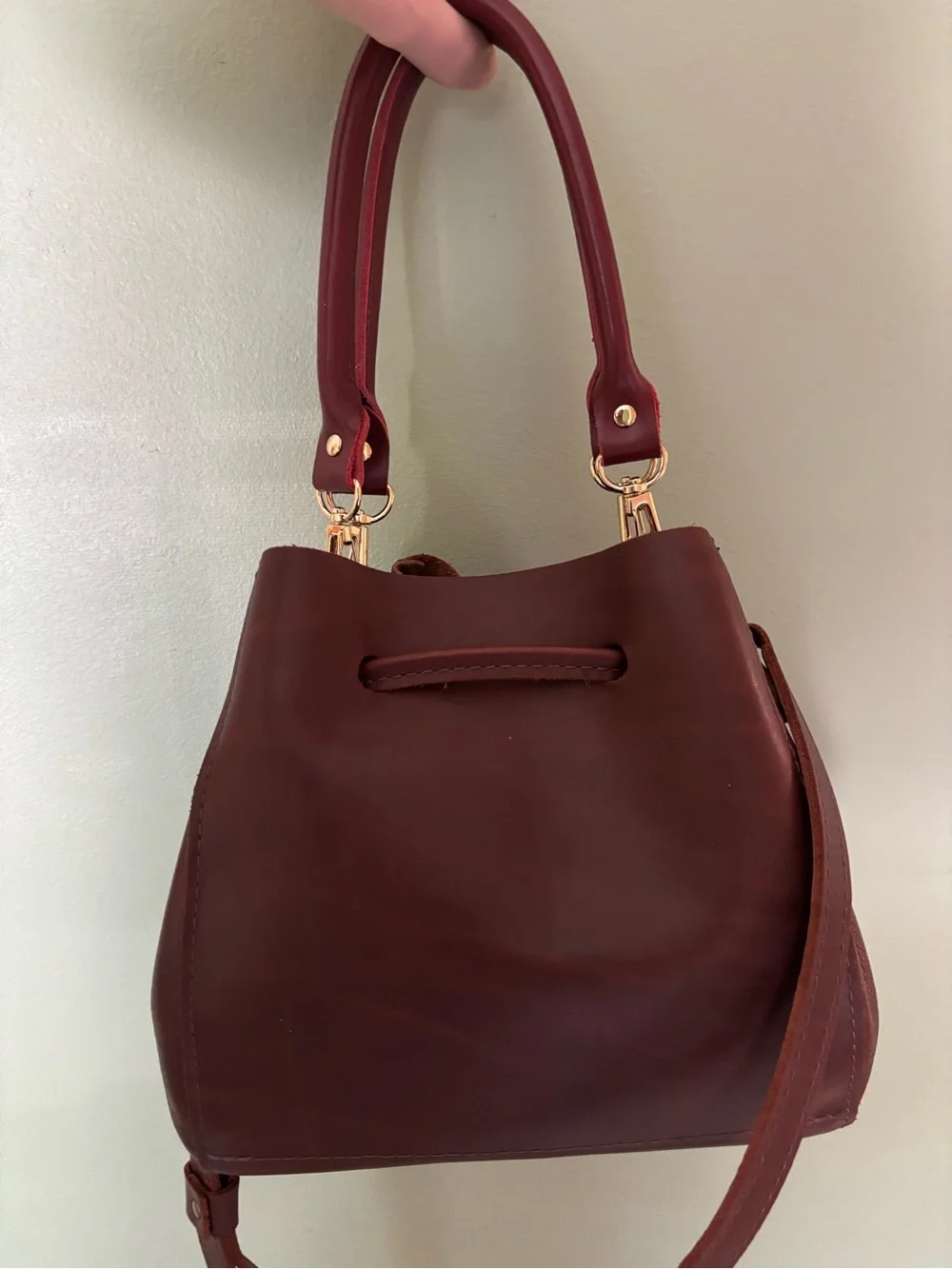 Classic Drawstring Crossbody Bucket Bag in 2 toned brown